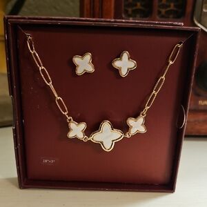 Chic Gold and White Necklace Tahari Set